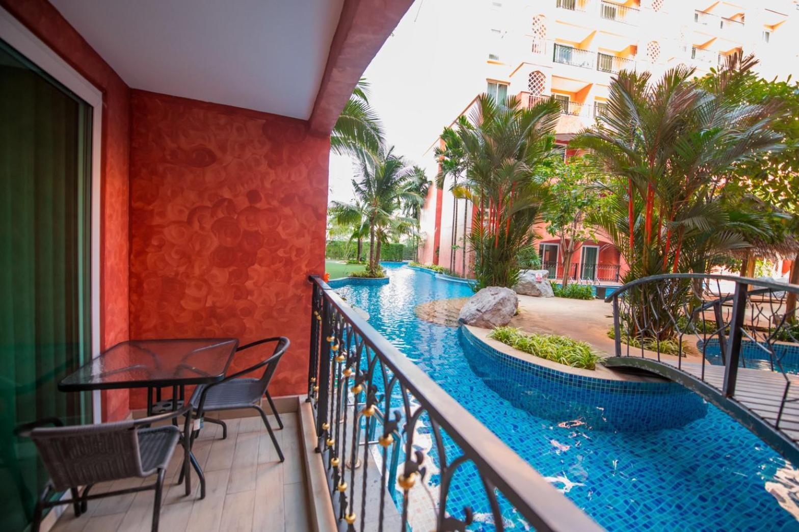 Seven Seas Pattaya Poolside ห้องติดสระ Apartment