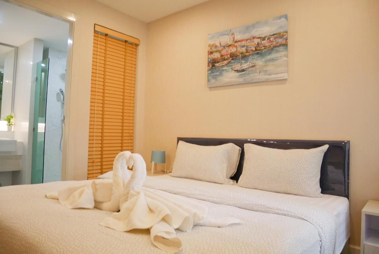 Seven Seas Pattaya Poolside ห้องติดสระ